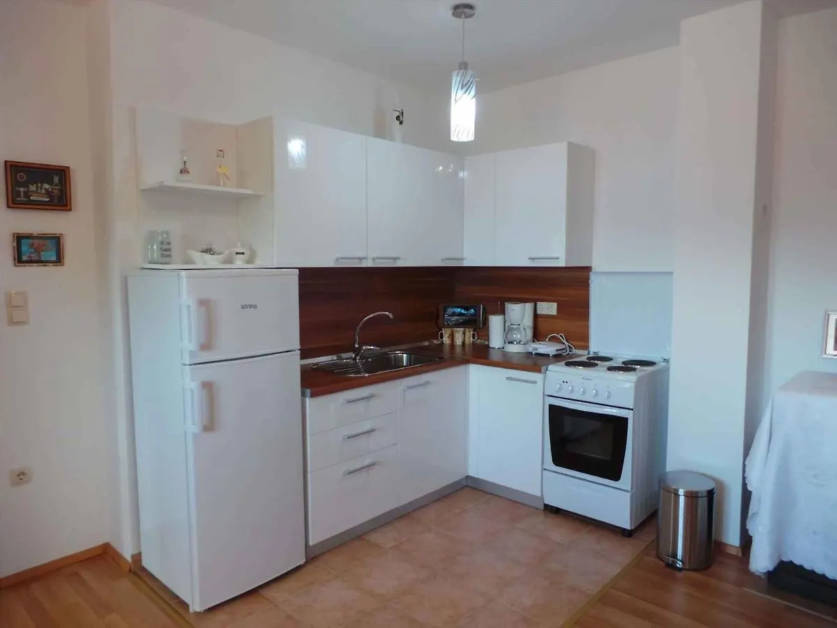 Apartment In Matulji 17036