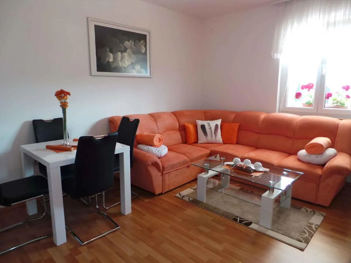 Apartment In Matulji 17036